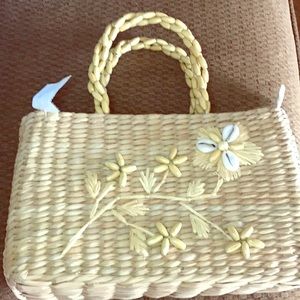 - Straw Sun & sand wicker tote bag seashells small